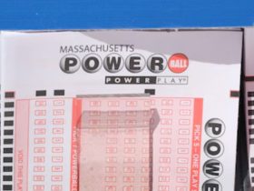 Massachusetts Convenience Store Sells $50,000 Powerball Winning Ticket