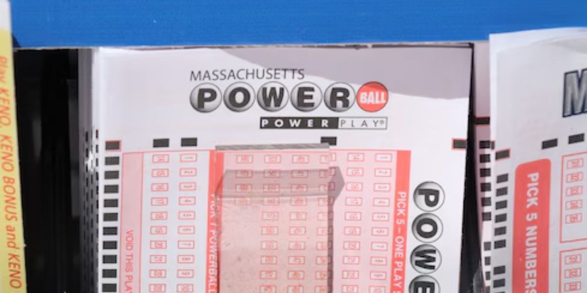 Massachusetts Convenience Store Sells $50,000 Powerball Winning Ticket