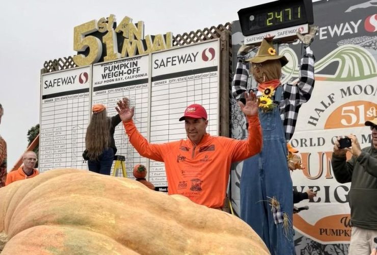 Minnesota Farmer Grows Record-Breaking 2,471-Pound Pumpkin, Wins World Championship