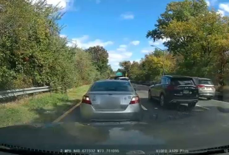 Scammers on Belt Parkway Women Issue Urgent Car Insurance Fraud Warning