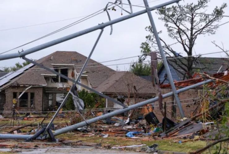 Cell Phone Alerts Save Lives Oklahoma Residents Credit Timely Warnings for Tornado Survival