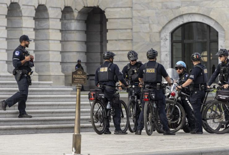 Man Arrested at U.S. Capitol with Fuel Smell, Manifesto, Flare Gun, and Blow Torch