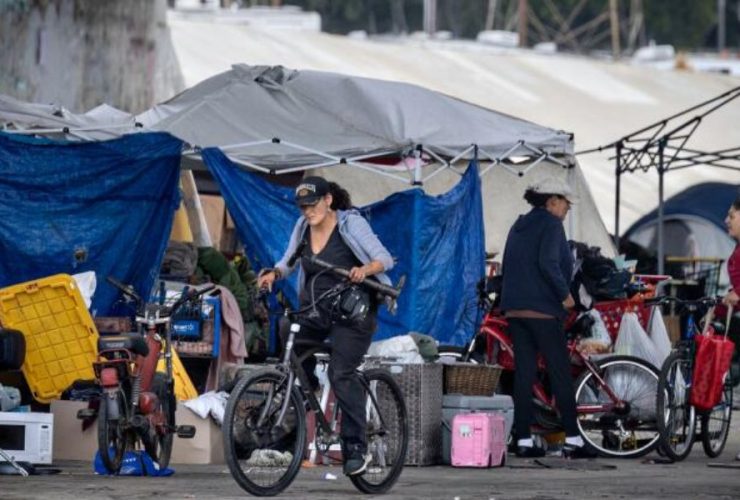 State of California Sues Southern California City Over Shelter Ban for Homeless