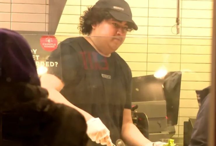 Chipotle Customer Allegedly Threatens to Stab the Staff Behind the Counter After Attacking Him Over an Order