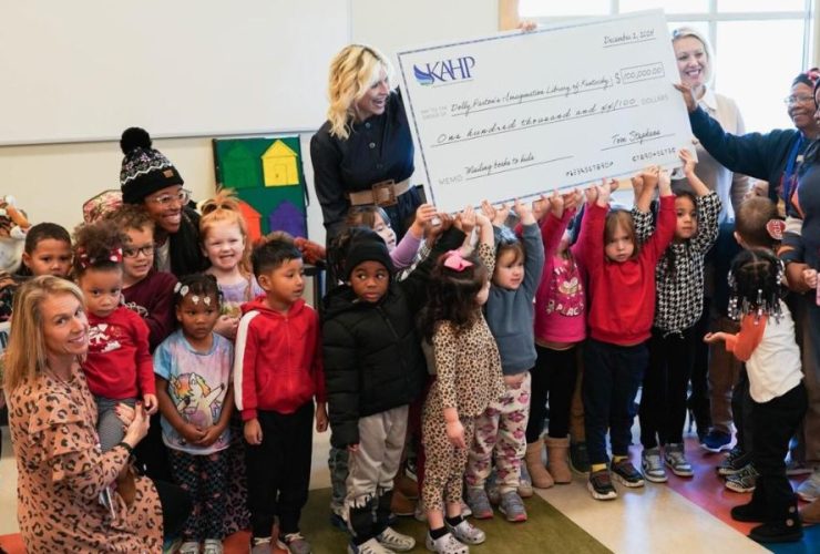 Dolly Parton’s Imagination Library in Kentucky Receives Major $100,000 Grant from KAHP