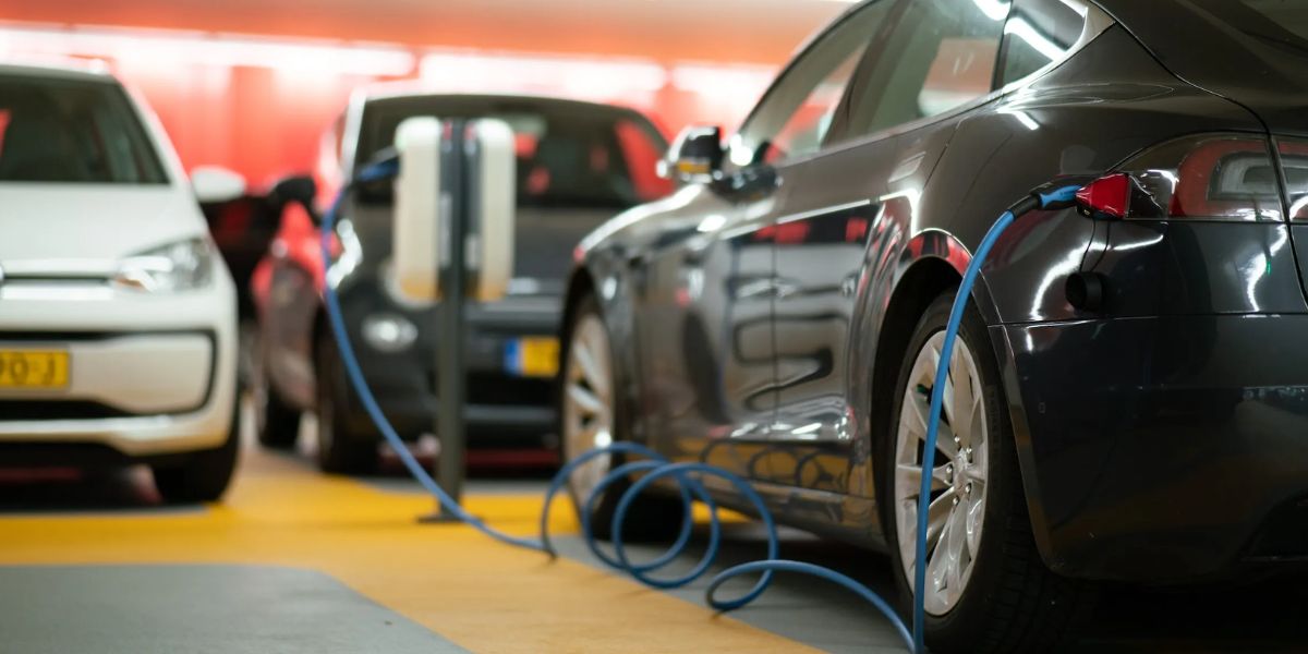 Electric and Hybrid Vehicle Fees Set to Increase in Kentucky Starting in 2025