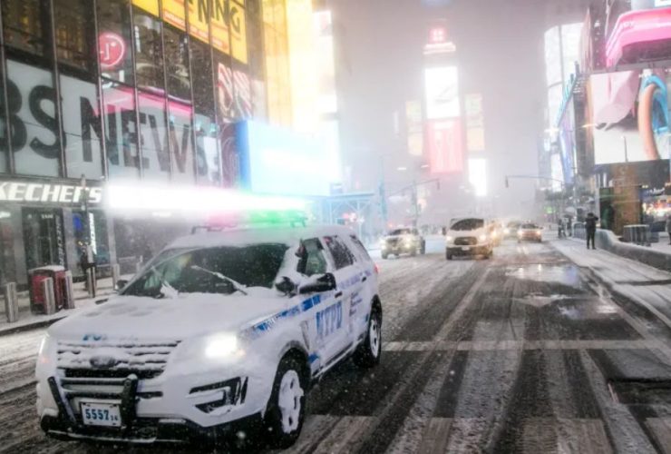 Holiday Drivers Beware Spreading Cheer May Violate Distraction Laws with Fines Up to $1,000