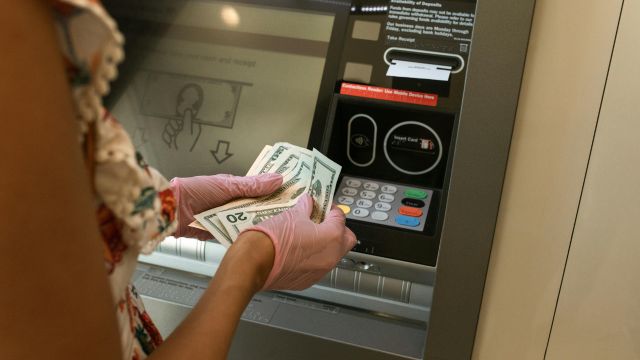 State-Regulated Banks in California to Charge Lower Overdraft Fees Following New Law