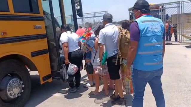 First Flight of Migrants Self-Deporting from U.S. Lands in Honduras Under DHS Program