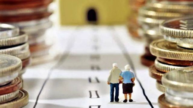 What is the United States' minimum retirement age